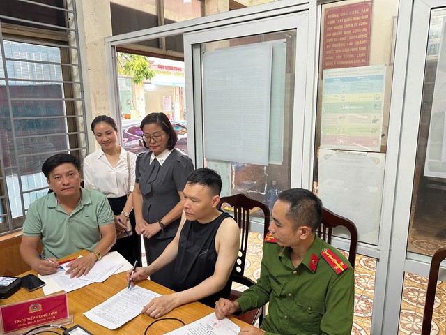 Ngân hàng chuyển khoản thừa 200 triệu đồng, PGĐ chi nhánh Agribank Mỹ Đình lập tức báo công an: 1 người đàn ông được mời lên trụ sở để làm rõ - Ảnh 1.