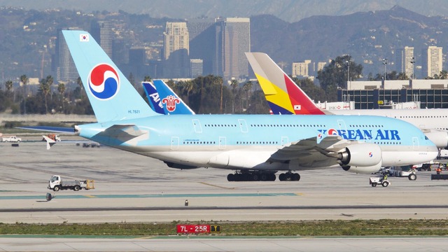 Vietnam Airlines bắt tay Korean Air nghiên cứu lập liên doanh bảo dưỡng, sữa chữa máy bay tại sân bay Long Thành - Ảnh 1.