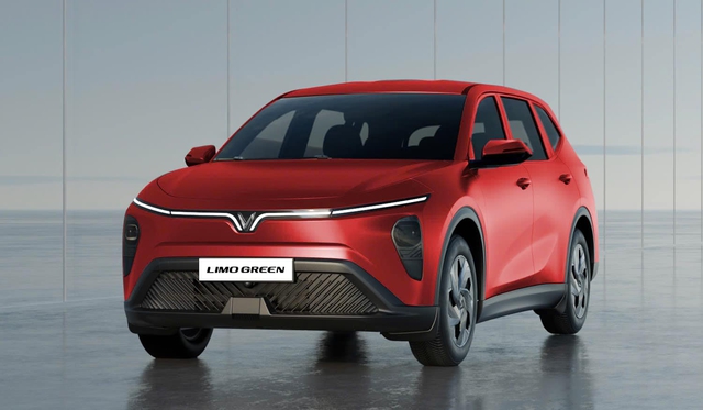 Bảng giá xe ô tô VinFast tháng 8/2025: Limo Green bắt đầu bàn giao có giá bao nhiêu? - Ảnh 1.