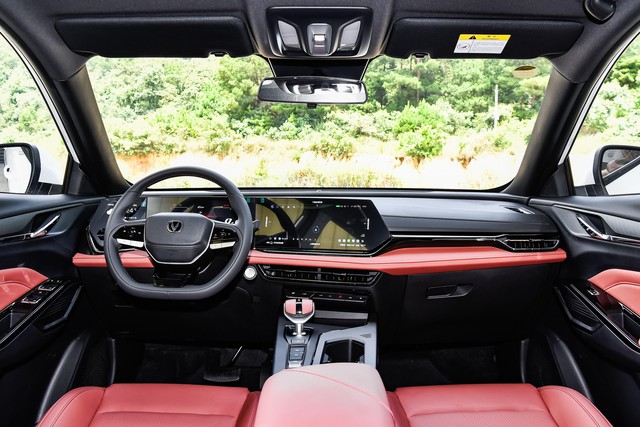 'Ông trùm' xe tải tại Việt Nam trình làng mẫu SUV đối thủ của Mazda CX-5: giá chưa tới 300 triệu đồng - Ảnh 4.
