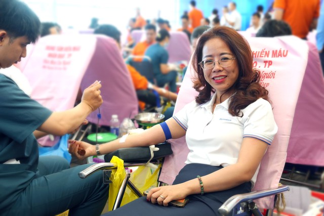 Sacombank tiếp nối hành trình "Chia sẻ từ trái tim" 2025 - Ảnh 3.