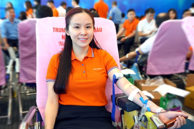 Sacombank tiếp nối hành trình "Chia sẻ từ trái tim" 2025 - Ảnh 4.