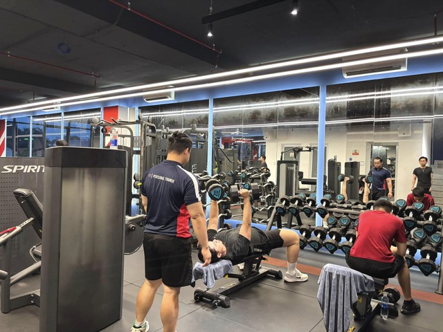 Khai trương được hơn 1 năm, chuỗi phòng gym tại TP HCM thông báo tạm ngưng hoạt động: Điều khoản có quy định "Trung tâm sẽ không hoàn trả lại các phí đã đóng" - Ảnh 1.