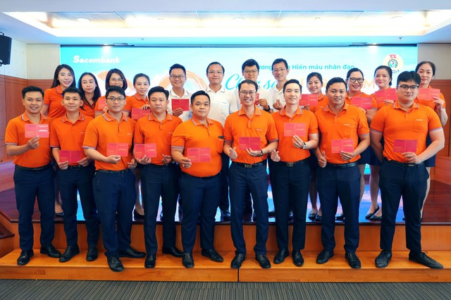 Sacombank tiếp nối hành trình "Chia sẻ từ trái tim" 2025 - Ảnh 6.