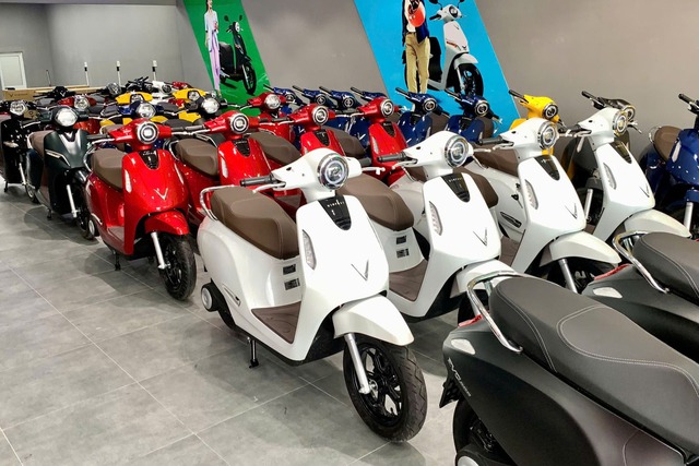 Tại địa phương này, lần đầu tiên doanh số xe máy điện VinFast đã vượt xe xăng Honda - Ảnh 2.