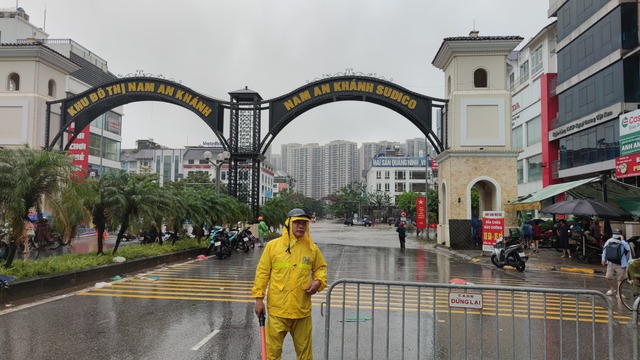 Tin vui cho hàng nghìn hộ dân sống ở "làng biệt thự" triệu đô Hà Nội hễ mưa là ngập trong "biển nước"- Ảnh 1. Tin vui cho hàng nghìn hộ dân sống ở "làng biệt thự" triệu đô Hà Nội hễ mưa là ngập trong "biển nước"- Ảnh 1.