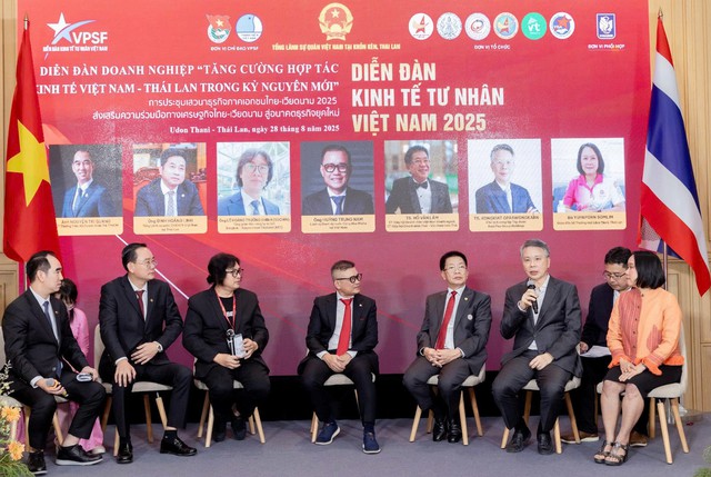 Đề xuất xây dựng cơ chế "một cửa" về visa để thúc đẩy du lịch nội khối ASEAN - Ảnh 1.