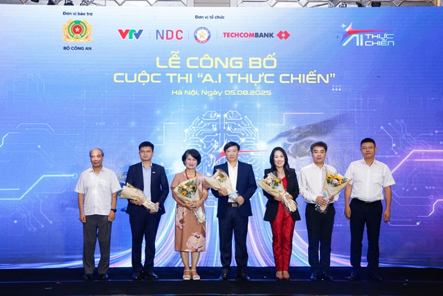 Techcombank cam kết cơ hội làm việc và tạo điều kiện để nhân tài trở thành “triệu phú USD dưới 30 tuổi” - Ảnh 1.