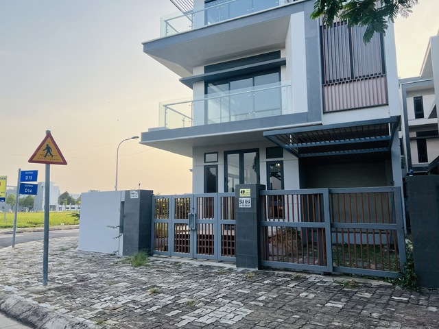Tp.HCM thí điểm miễn giấy phép xây dựng đối với nhà ở riêng lẻ dưới 7 tầng - Ảnh 1.
