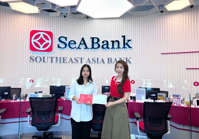 Quỹ Ươm mầm ước mơ SeABank nhận đỡ đầu thêm 10 học sinh nghèo hiếu học: Nối dài hành trình 10 năm gieo mơ ước - Ảnh 2.