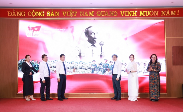 Hà Nội ra mắt nền tảng số “A80 - Tự hào Việt Nam”: Cung cấp toàn bộ lịch trình, thông tin, giao thông,…về lễ kỷ niệm, lan tỏa niềm tự hào dân tộc - Ảnh 1.