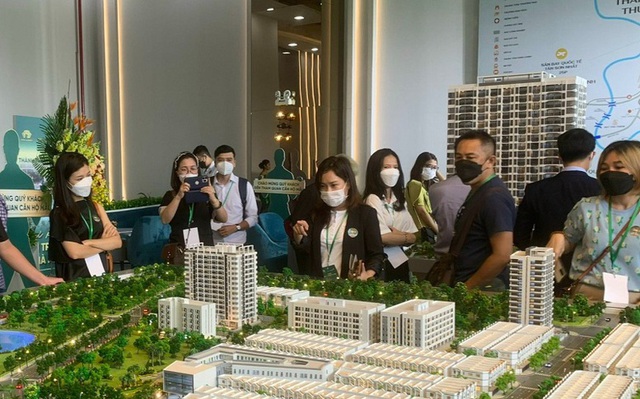 Loạt doanh nghiệp bất động sản thoát hiểm nhờ doanh thu tài chính - Ảnh 1.