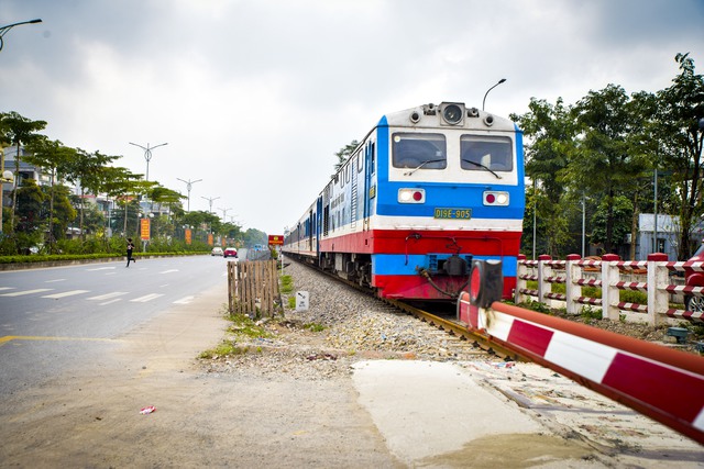 Thủ tướng giao nhiệm vụ cho Bộ Xây dựng, Bộ Tài chính, Bộ Ngoại giao… về đại dự án 200.000 tỷ, chuẩn bị khởi công vào 3 tháng nữa- Ảnh 1.
