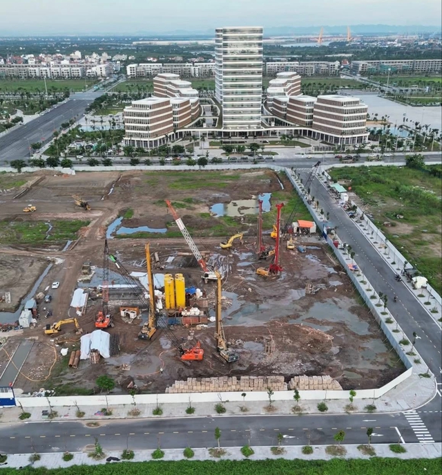 Đại dự án 9 tòa tháp bên bờ sông Cấm của Kinh Bắc dồn dập thi công, Hải Phòng sắp đón thêm siêu tháp cao bậc nhất thành phố - Ảnh 1.