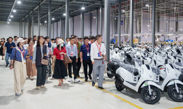 600 nhà phân phối VinFast đồng lòng nhất trí bán 1,5 triệu xe máy điện trong năm 2026 - Ảnh 2.
