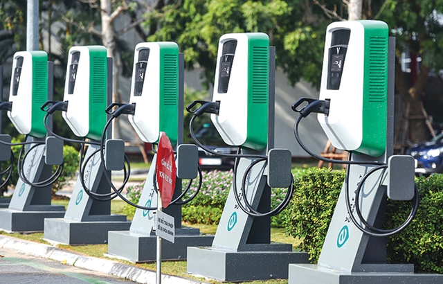 Sau 15/10, chung cư có trụ sạc xe điện sẽ phải tuân thủ luật chơi mới  - Ảnh 1.