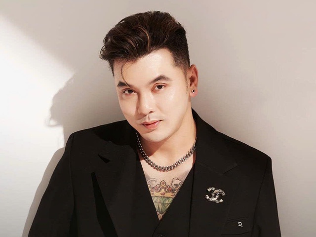 Ca sĩ Ưng Hoàng Phúc: Từ “giọng ca đình đám” đến doanh nhân đứng sau nhiều công ty - Ảnh 1.