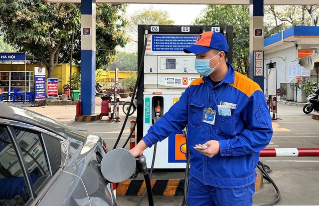 Giá xăng có thể giảm 500 đồng/lít chiều 25/9 - Ảnh 1.
