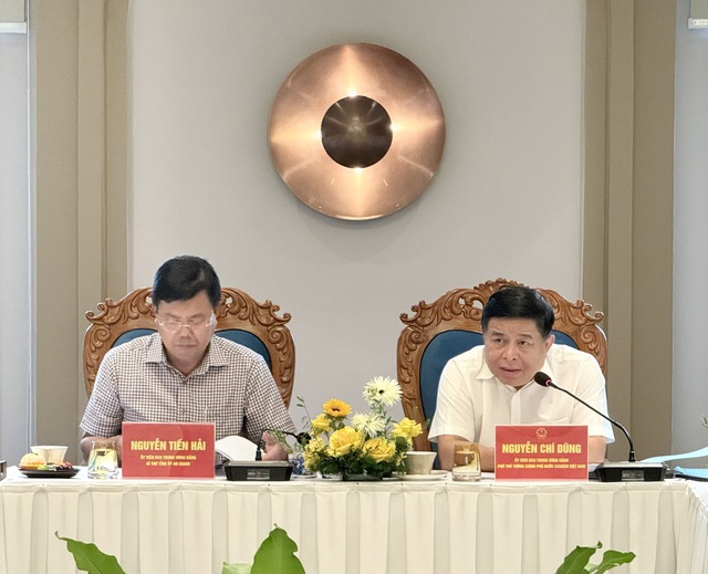 Đánh giá việc triển khai dự án phục vụ APEC có chuyển biến tích cực, tuy nhiên Phó Thủ tướng thẳng thắn nhìn nhận một vấn đề  - Ảnh 1.