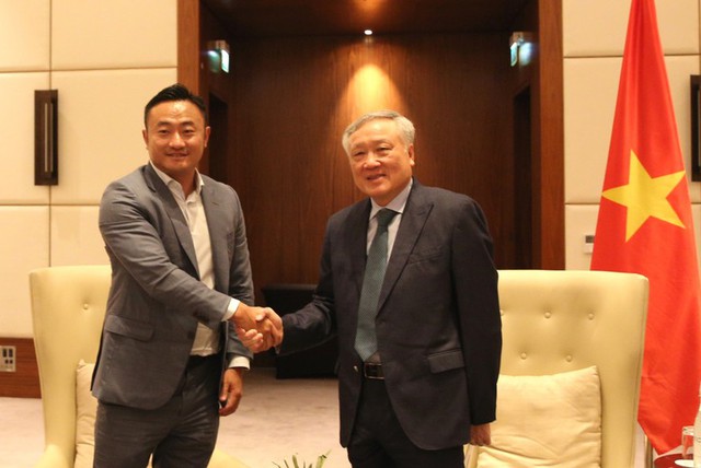 Phó Thủ tướng Nguyễn Hoà Bình làm việc với hai sàn giao dịch tiền mã hóa hàng đầu thế giới, đề nghị Binance mở trụ sở tại Đà Nẵng - Ảnh 1.