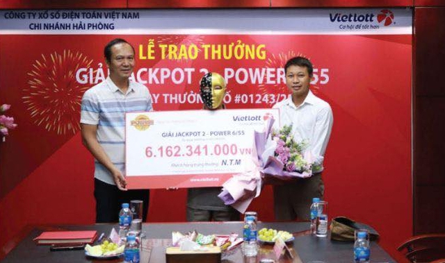 Sau 8 năm kiên trì mua 2 vé mỗi ngày, nam thanh niên trúng Vietlott hơn 6 tỷ đồng - Ảnh 1.