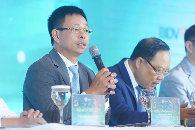 Công nghệ chỉ là phương tiện, bật mí thứ quan trọng nhất khiến người dùng tự nguyện chào đón và sử dụng dịch vụ ngân hàng  - Ảnh 1.