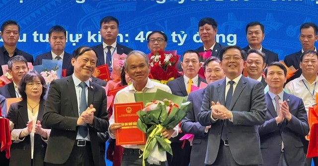 Bầu Đức bất ngờ tái xuất mảng bất động sản sau 3 tháng tuyên bố “Không bao giờ làm, dù một năm lời 1.000 tỷ đồng”- Ảnh 1. Bầu Đức bất ngờ tái xuất mảng bất động sản sau 3 tháng tuyên bố “Không bao giờ làm, dù một năm lời 1.000 tỷ đồng”- Ảnh 1.