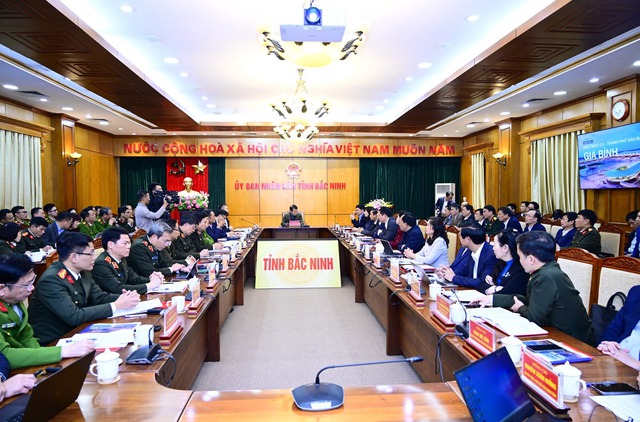 Bộ trưởng Bộ Công an làm việc với tỉnh Bắc Ninh gỡ vướng siêu dự án sân bay 1.950 ha, đề nghị Tập đoàn Masterise đẩy nhanh tiến độ thi công - Ảnh 1.