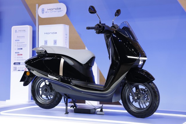 Xe máy điện Honda UC3 chính thức ra mắt tại Việt Nam - Ảnh 1.
