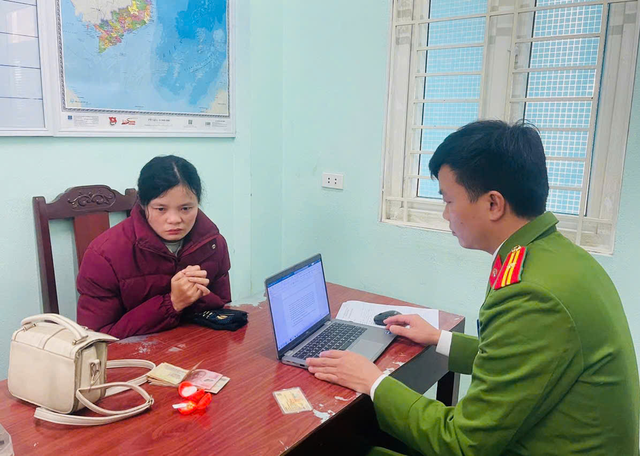 Mua vàng rồi trình báo trên VNeID: Công an vào cuộc phát hiện chiếc nhẫn vàng 2 chỉ bị chiếm đoạt - Ảnh 1.