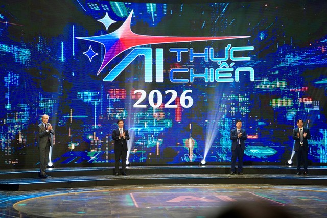 Techcombank trao tặng học bổng A.I trị giá lên tới 1 triệu USD cho đội quán quân "A.I thực chiến" mùa đầu tiên - Ảnh 2.