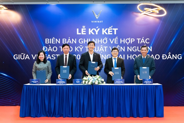 VinFast muốn đưa "kỹ thuật sửa chữa cơ bản xe ô tô điẹn VinFast" vào chương trình đào tạo tại 30 trường đại học, cao đẳng - Ảnh 1.