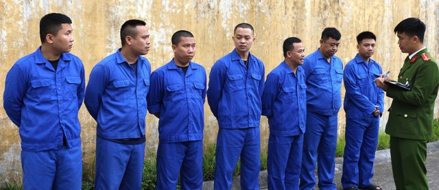 Triệt phá đường dây cá độ bóng đá 1.200 tỷ đồng trên không gian mạng - Ảnh 1.