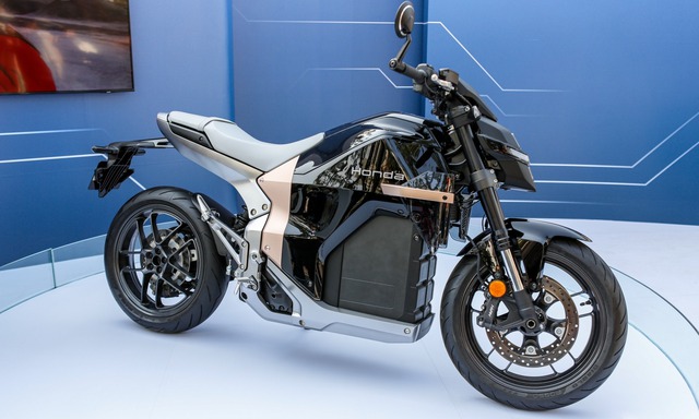 Rộ thông tin VinFast làm mô tô điện phân khối lớn, động cơ ngang ngửa Honda CB1000 - Ảnh 3.