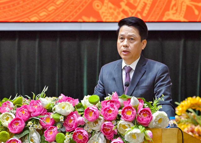 Lượng khách hàng cá nhân bị lừa đảo, mất tiền trong năm 2025 giảm 57% - Ảnh 1.