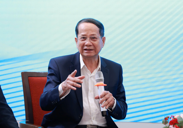 PGS.TS. Ngô Trí Long: Năm 2026 tiền không thiếu nhưng dòng tiền trở nên khó tính- Ảnh 1.