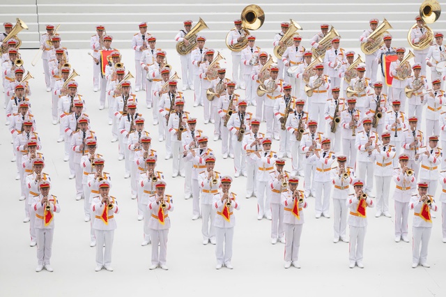 Nóng nhất Hà Nội hôm nay: Sun Group chuẩn bị 950 giàn phun, 4.400 ống pháo hỏa thuật cùng 4.600 pháo hoa nổ tầm cao, sẵn sàng cho “concert pháo hoa quốc gia”- Ảnh 7.