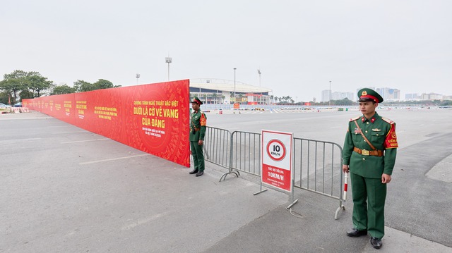 Nóng nhất Hà Nội hôm nay: Sun Group chuẩn bị 950 giàn phun, 4.400 ống pháo hỏa thuật cùng 4.600 pháo hoa nổ tầm cao, sẵn sàng cho “concert pháo hoa quốc gia”- Ảnh 12.