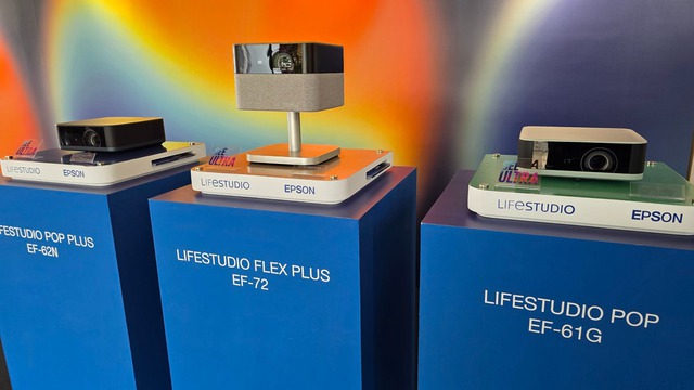 Máy chiếu di động nặng chỉ 1,6 kg, giá từ 16,8 triệu tại Việt Nam  - Ảnh 1.