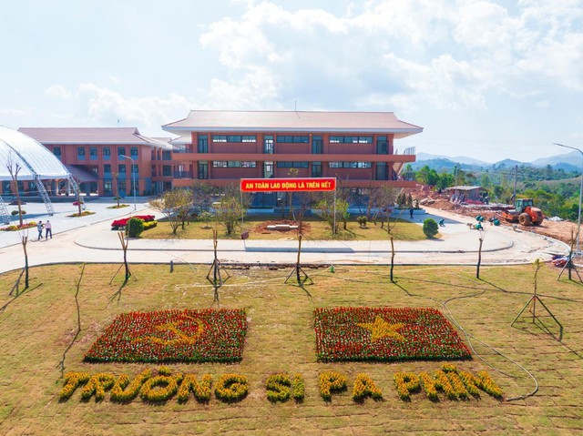 Sun Group sắp khánh thành trường phổ thông nội trú liên cấp 230 tỷ đồng ở Điện Biên: Sẽ phục vụ gần 1.100 học sinh cùng đội ngũ cán bộ, giáo viên - Ảnh 1.