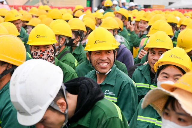 Sếp Coteccons nói về ưu tiên an toàn lao động cho hơn 1.100 công nhân tại Hà Nội - Ảnh 2.