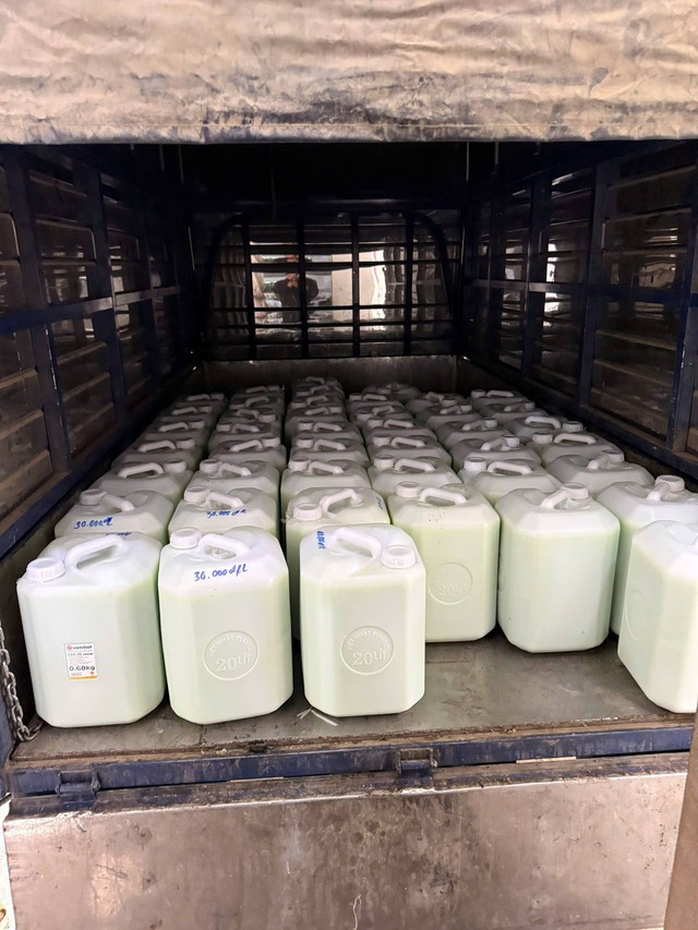 Sau vụ pate Cột Đèn Hải Phòng của công ty cổ phần Đồ hộp Hạ Long, cơ quan chức năng tiếp tục phát hiện và thu giữ lô hàng thực phẩm không hóa đơn chứng từ - Ảnh 2.