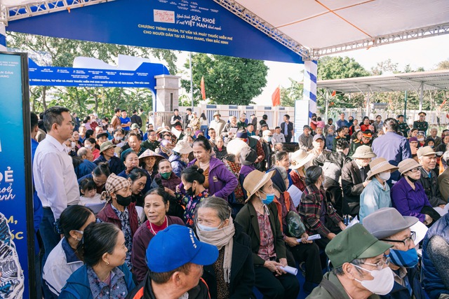 Long Châu đón khách hàng thứ 33 triệu: Cột mốc tự hào trên hành trình kiên tâm chăm sóc sức khỏe Việt Nam - Ảnh 4.