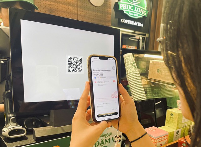 Quét QR, dùng voucher và U-Point ngay khi thanh toán, cùng cơ hội nhận iPhone 18 Pro mỗi ngày từ Techcombank - Ảnh 3.