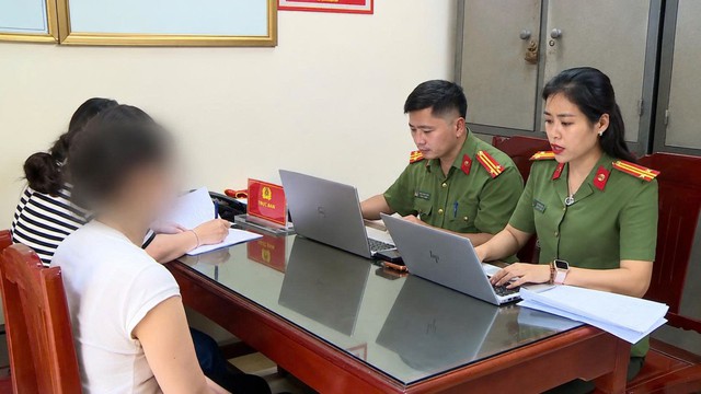 Triệt phá đường dây dùng máy POS để giao dịch khống khoảng 15.000 tỷ đồng - Ảnh 1.
