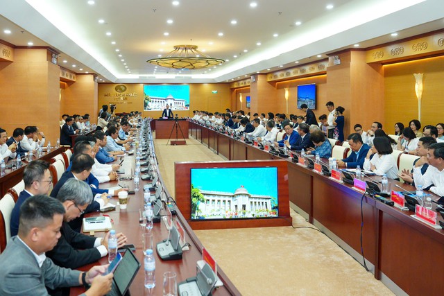 Agribank, Vietcombank, BIDV, ACB, LPBank, VietBank đồng loạt giảm lãi suất cho vay - Ảnh 1.