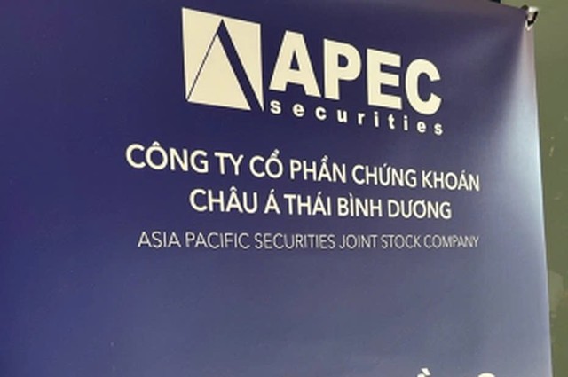 Chứng khoán APEC báo cáo khắc phục tình trạng cổ phiếu APS bị cảnh báo, kiểm soát - Ảnh 1.