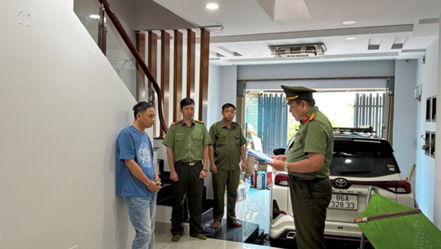 Triệt phá đường dây lập công ty 'ma' mua bán trái phép hóa đơn - Ảnh 1.