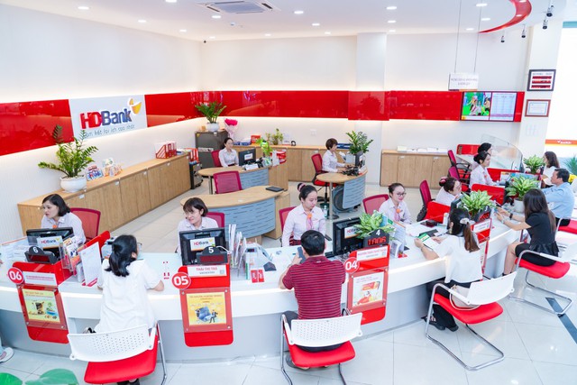 Lãi suất ngân hàng HDBank ngày 7/10: Gửi kỳ hạn nào có lãi suất cao nhất? - Ảnh 1.