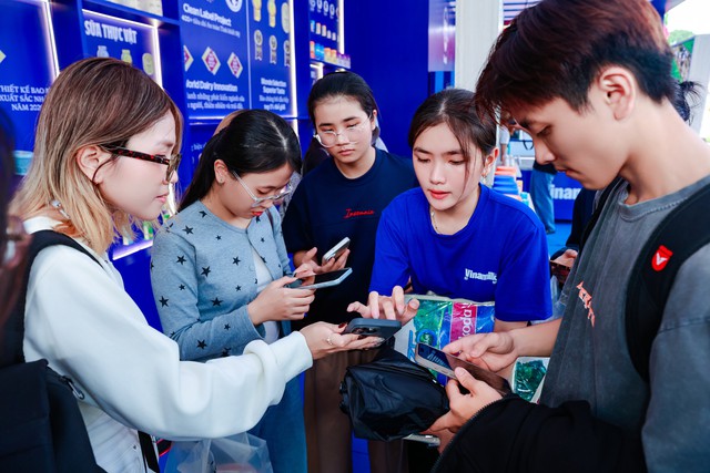 Điều gì giúp một thương hiệu vẫn được lựa chọn khi người tiêu dùng liên tục thay đổi? - Ảnh 2.